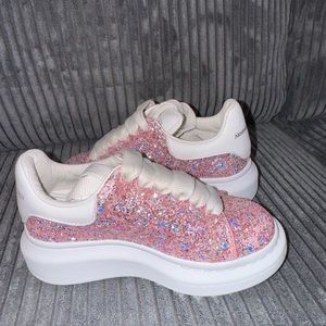 Kids Alexander Mcqueens size 25